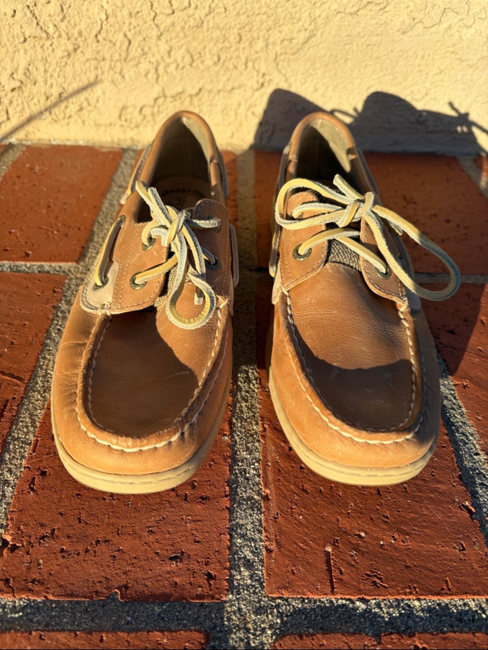 Sperry Tan Leather Boat Shoes with Contrast Laces